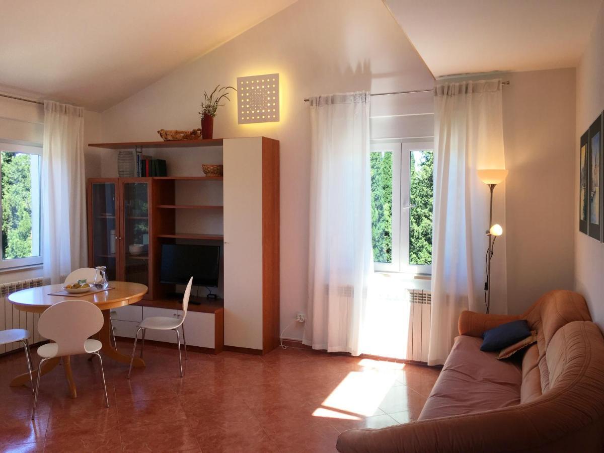 Artists Loft Apartment Pula Exterior photo